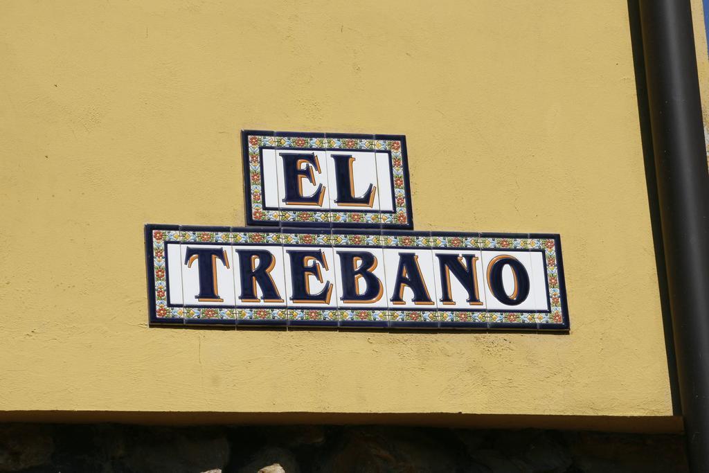 El Trebano Guest House Cardes  ภายนอก รูปภาพ